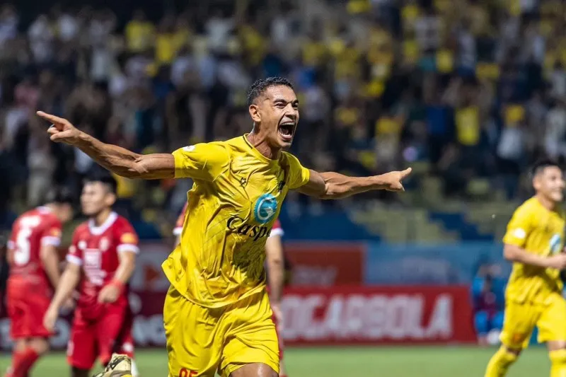 viet-nam-gustavo-santos