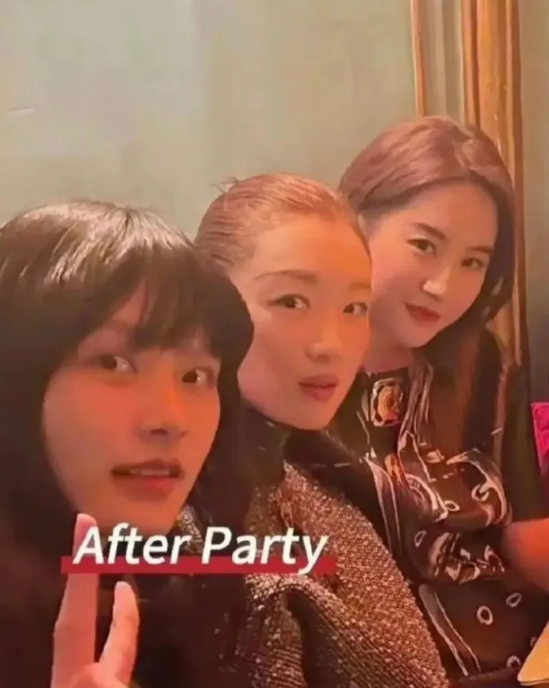 voh-luu-diec-phi-can-quet-tuan-le-thoi-trang-paris-2026-12