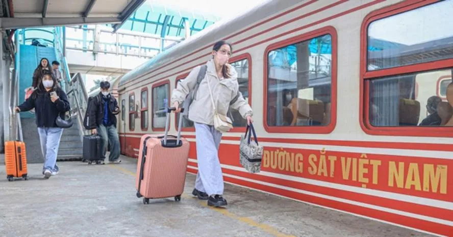 Đường sắt giảm giá vé sau khi giá nhiên liệu giảm hơn 12%