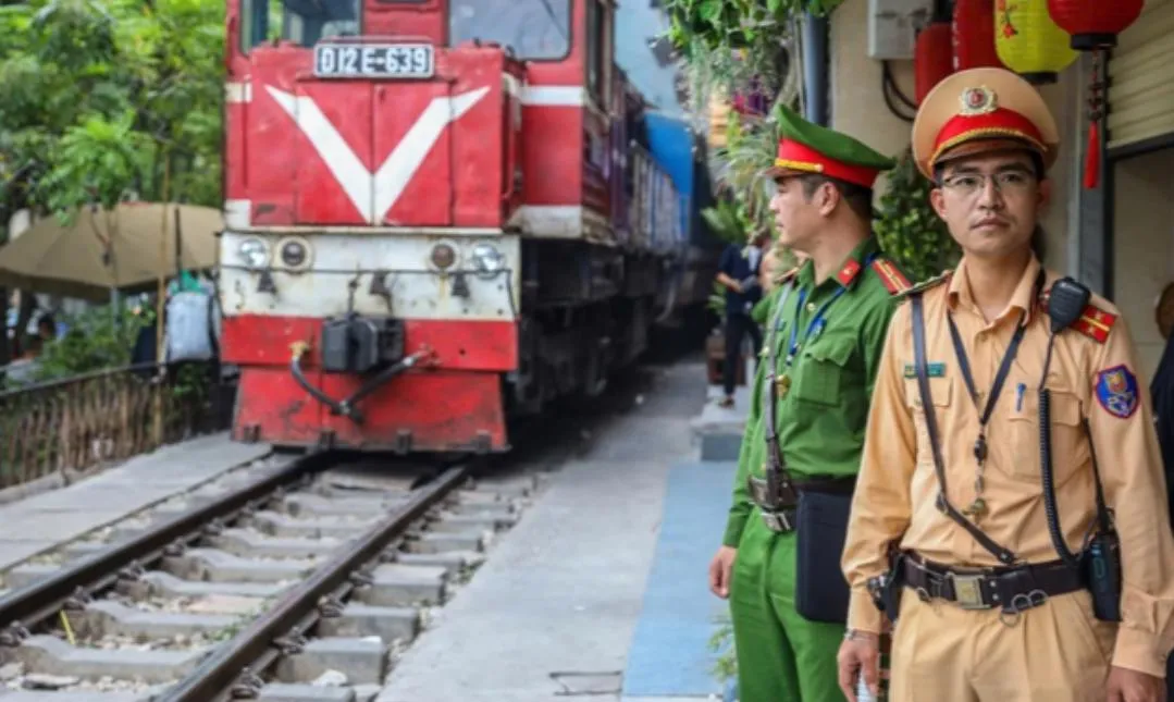 Ninh Bình tăng cường kiểm soát vi phạm giao thông đường sắt phục vụ bầu cử