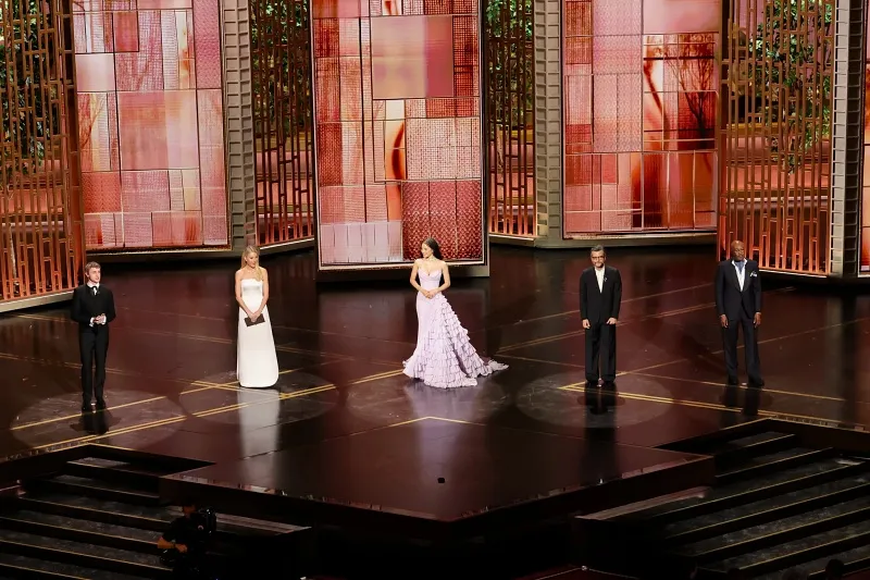 voh-loat-khoanh-khac-an-tuong-nhat-oscar-2026-1