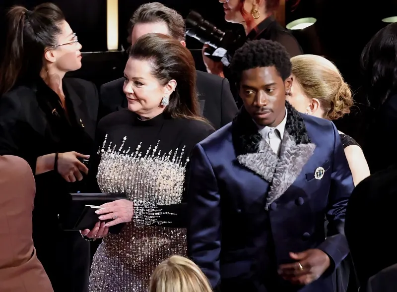 voh-loat-khoanh-khac-an-tuong-nhat-oscar-2026-38