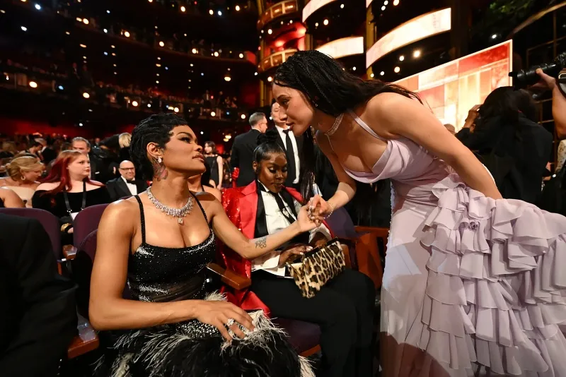 voh-loat-khoanh-khac-an-tuong-nhat-oscar-2026-5