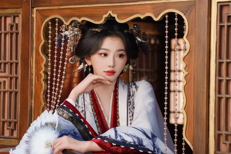 voh-tieu-su-khong-tuyet-nhi-h-14