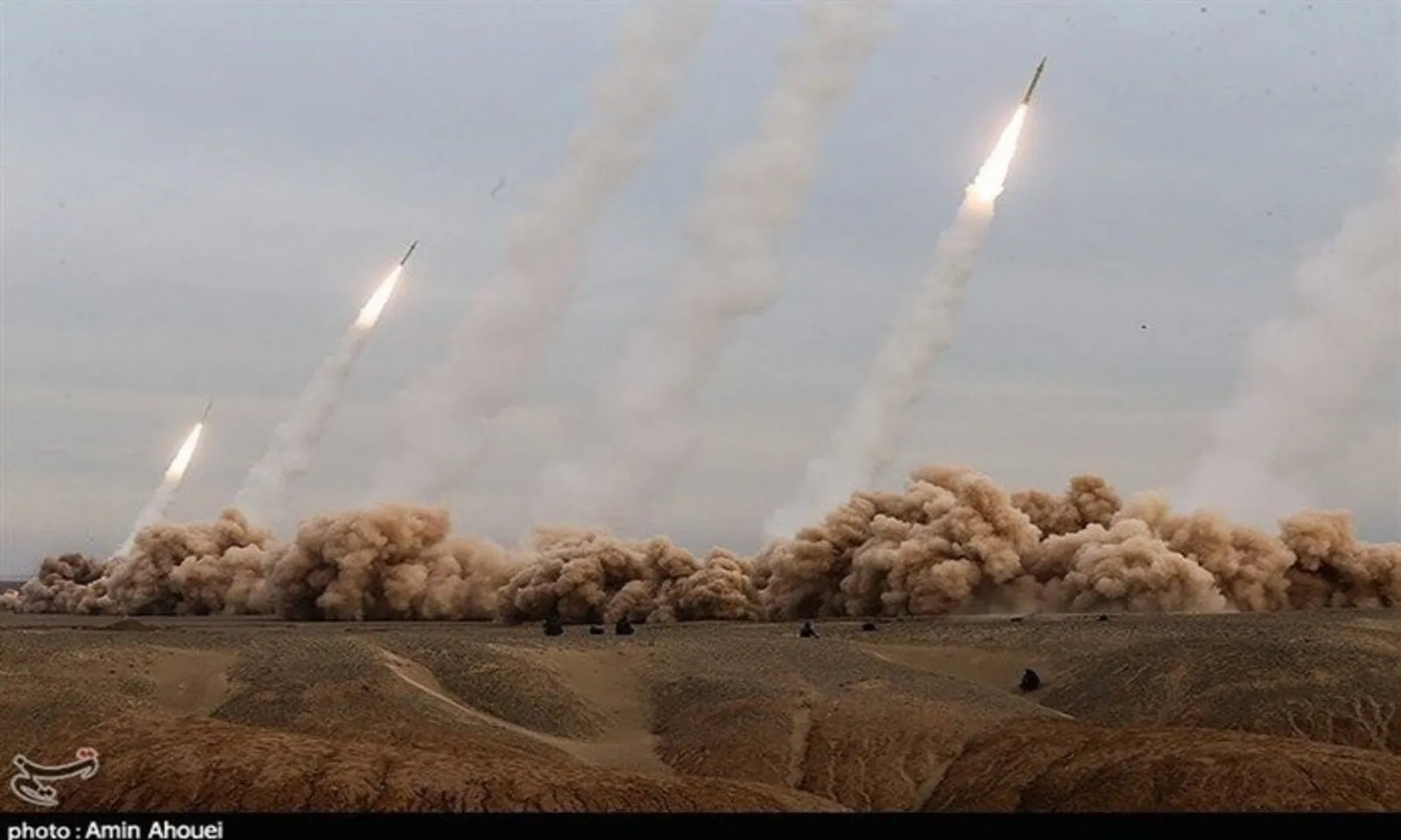 Iran tuyên bố đánh trúng căn cứ Mỹ ở UAE, Israel không kích dồn dập Tehran – Hình 1