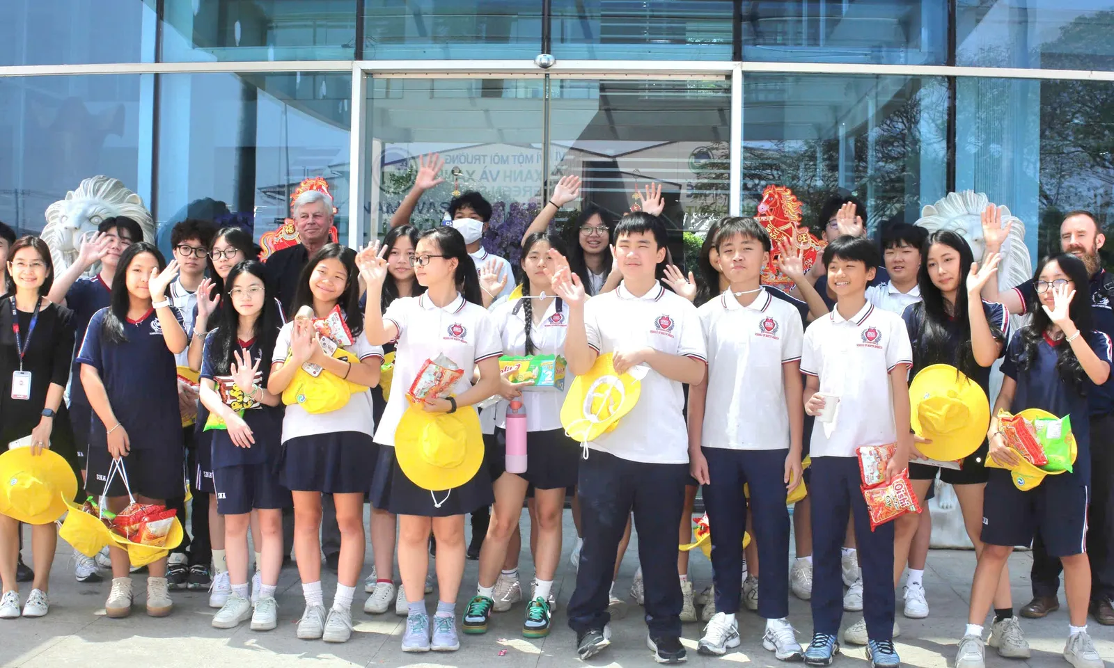 VWS đón đoàn học sinh quốc tế tham quan, lan tỏa thông điệp sống xanh 