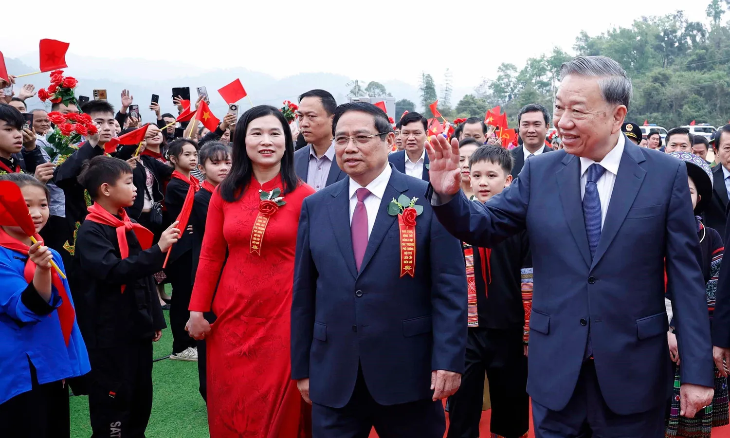 Tổng Bí thư: Xây dựng Trường phổ thông nội trú góp phần phát triển giáo dục tại các xã biên giới