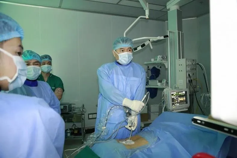 “Đại dịch ngồi” đẩy người trẻ vào nguy cơ liệt: Cảnh báo từ ca bệnh điển hình