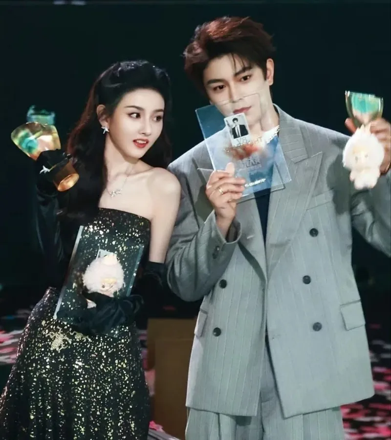 voh-cp-ao-uoc-tong-to-nhi-va-dinh-vu-he-chinh-thuc-nen-duyen-trong-tu-cung-lenh-17