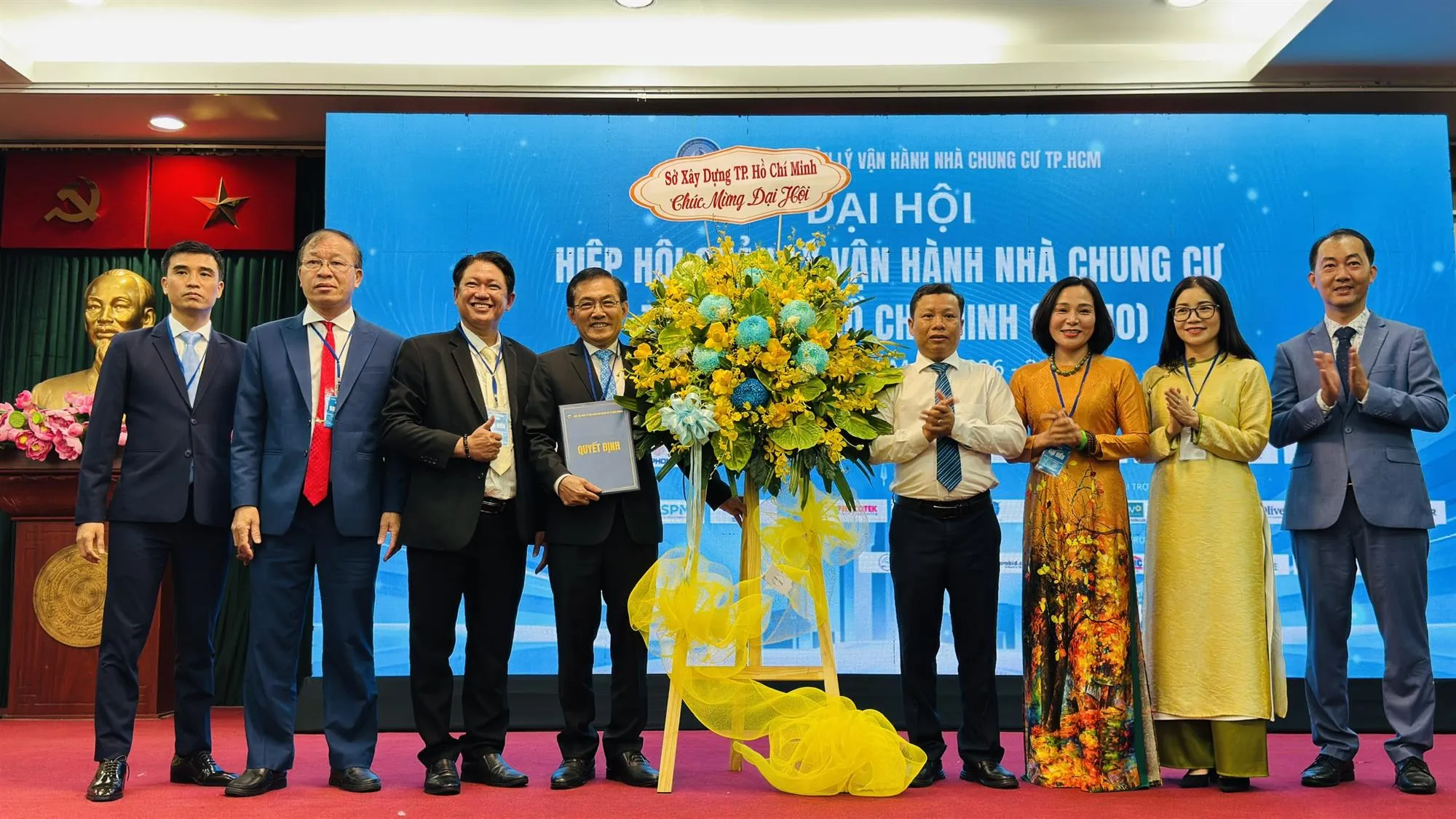 z7636318822831_8a6c28b9a6a24fa6b06d2d66d1d6bde3