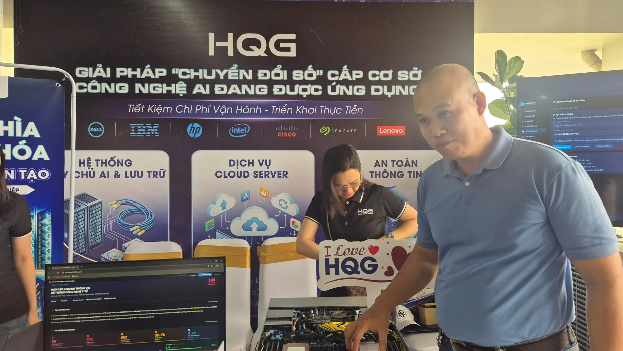 Doanh nghiệp cũng mang đến Giải pháp chuyển đổi số ứng dụng trong khu vực công 