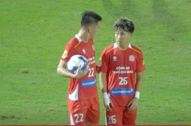 khoa-ngo-tien-linh-penalty