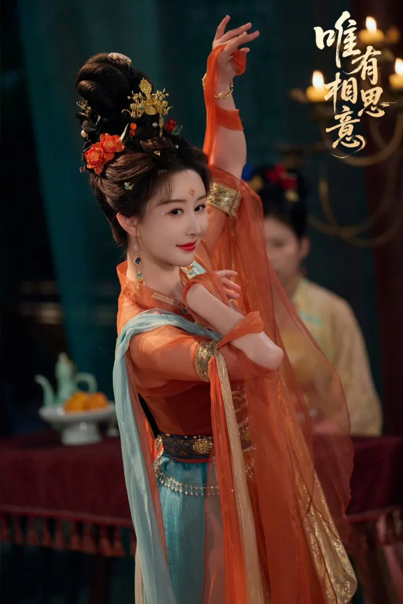 voh-9-nu-dien-vien-hoa-ngu-du-tai-sac-nhung-chi-co-so-nu-phu-12