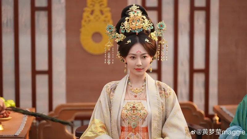 voh-9-nu-dien-vien-hoa-ngu-du-tai-sac-nhung-chi-co-so-nu-phu-14