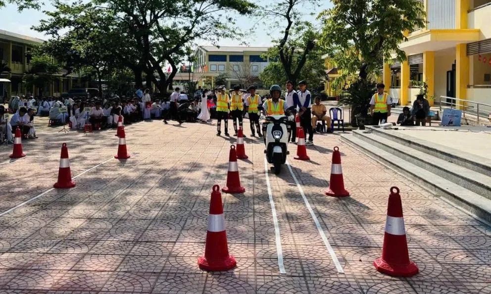 Hàng nghìn học sinh miền núi được tuyên truyền an toàn giao thông
