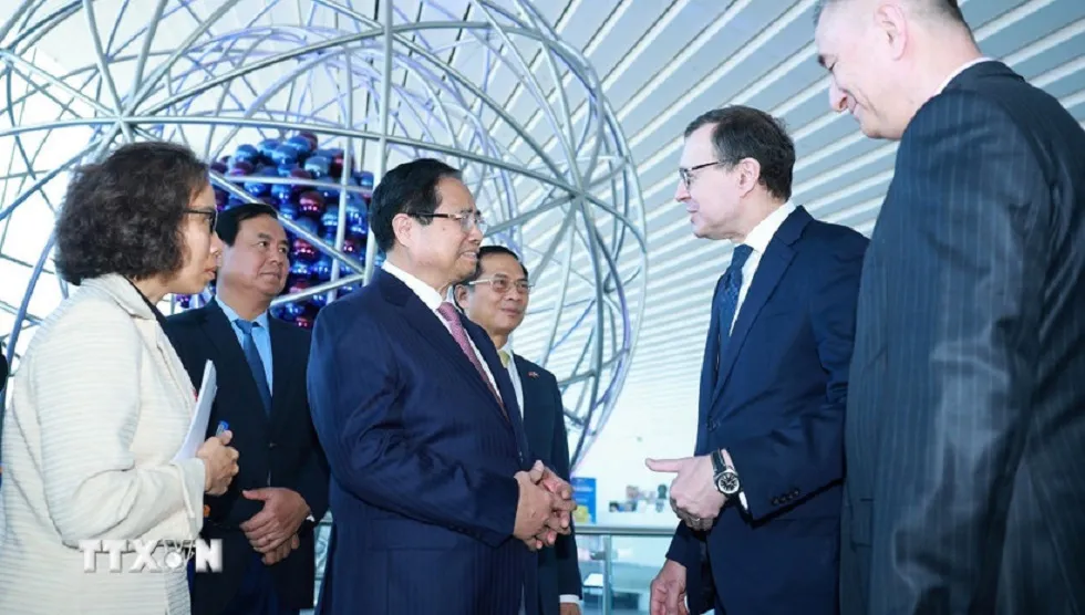 thu-tuong-tham-trien-lam-hat-nhan-tai-moskva-24