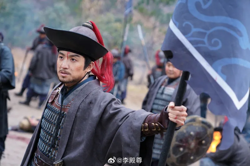 voh-ben-le-dien-vien-truc-ngoc-hoa-ra-toan-la-nguoi-nha-30