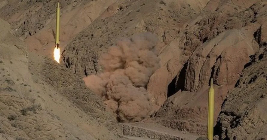 Iran phóng loạt tên lửa “siêu khủng“, đe dọa đưa quân chủ lực tham chiến
