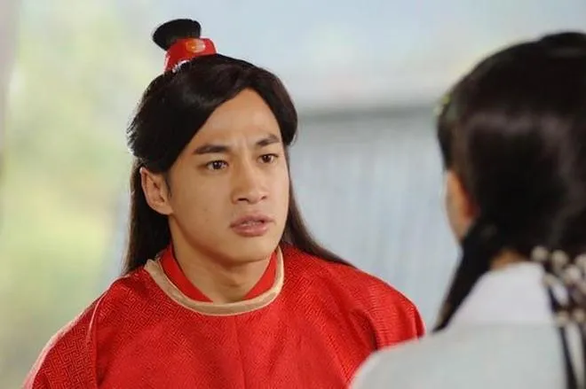 Hà Nhuận Đông gây sốt ở tuổi 51: Chuẩn mực tướng quân định nghĩa lại visual Cbiz 3