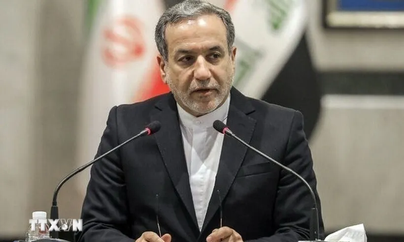 Ngoại trưởng Trung Quốc và Iran điện đàm về xung đột Trung Đông