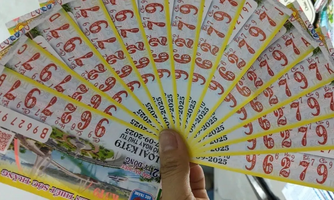 Trúng 6 vé độc đắc, nam thanh niên chuyển tiền “cúng Thần Tài” gây chú ý