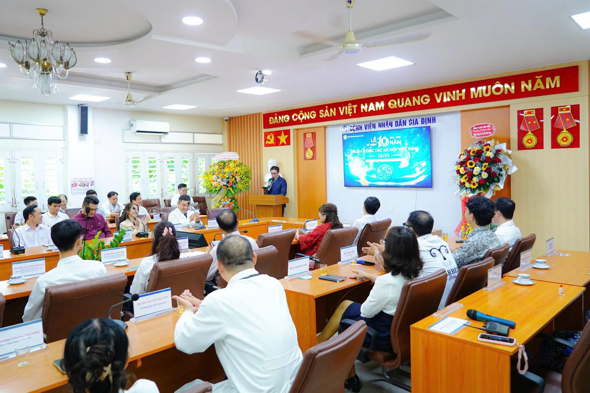 z7656227186185_0e603ad28b95254d47b6b2e8cc00ec4e