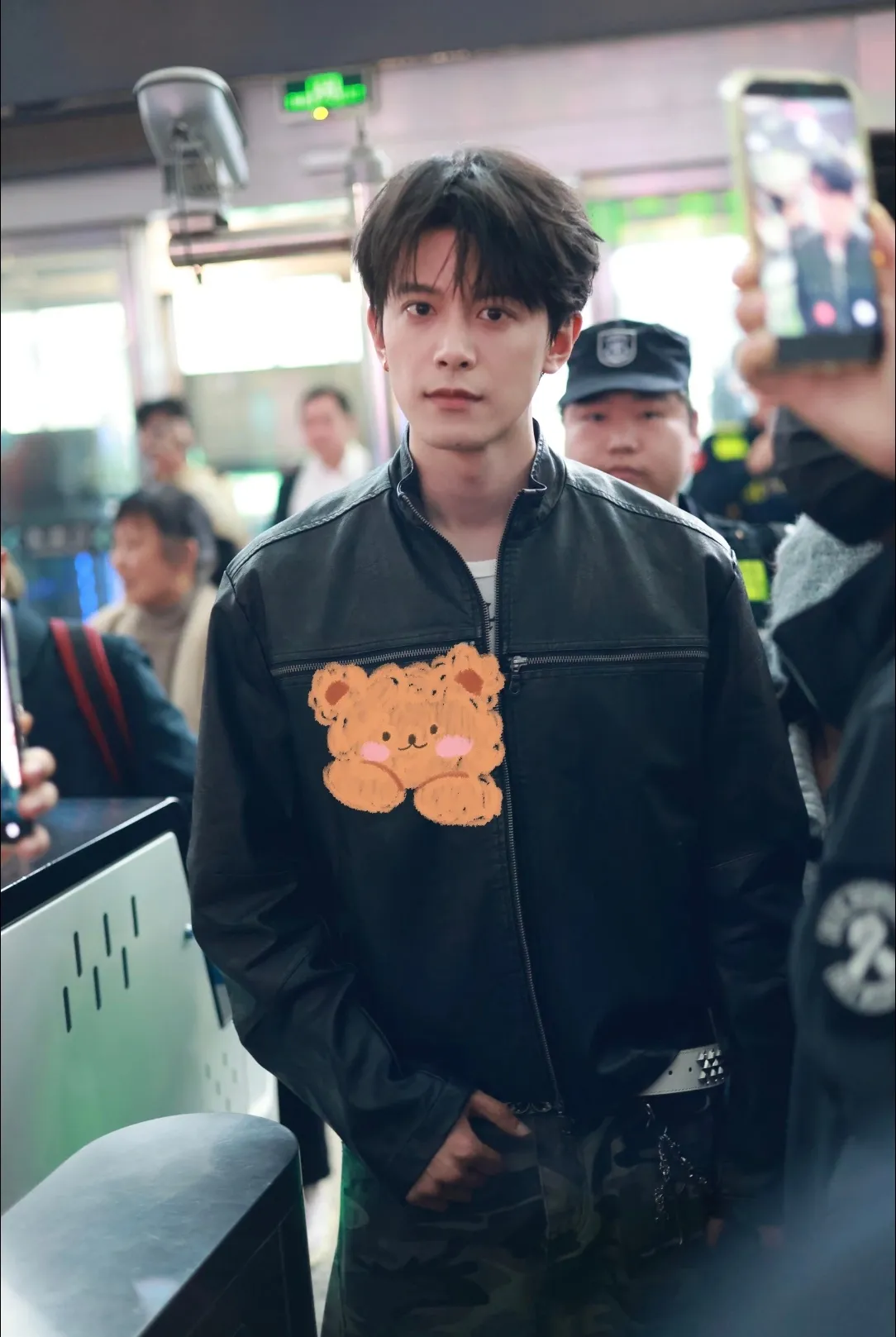 007ZVR2Wly1ibgyc3u0ntj30u418xtht