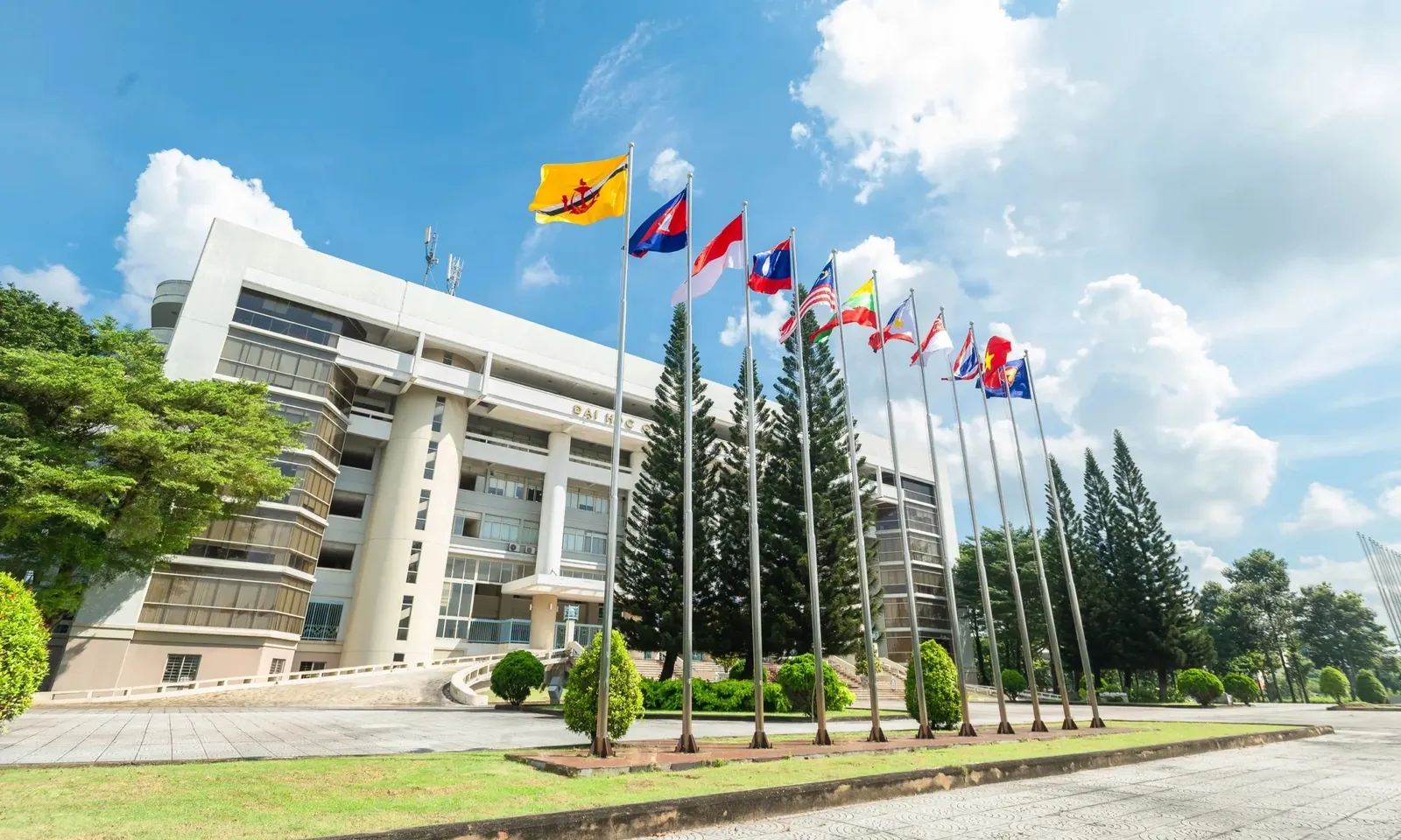 Việt Nam có 13 trường đại học được xếp hạng thế giới theo ngành học