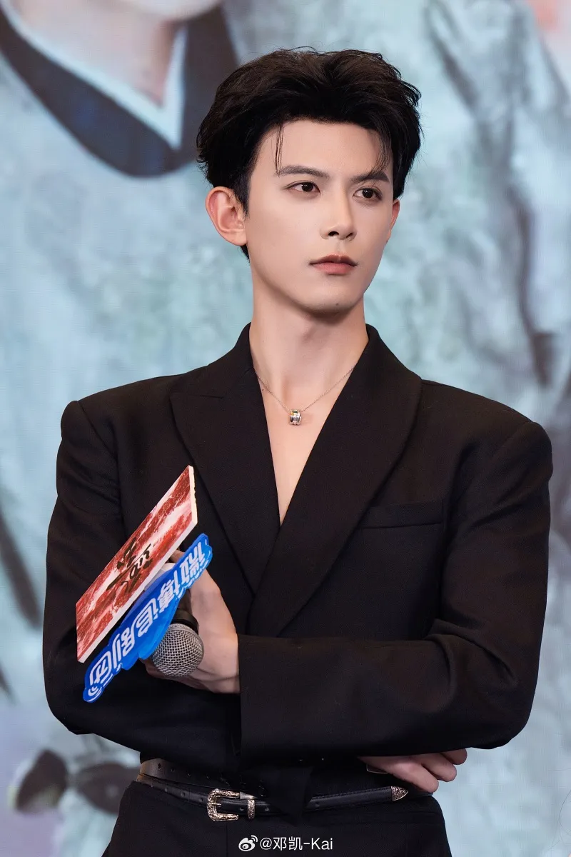 voh-phim-cua-dang-khai-3