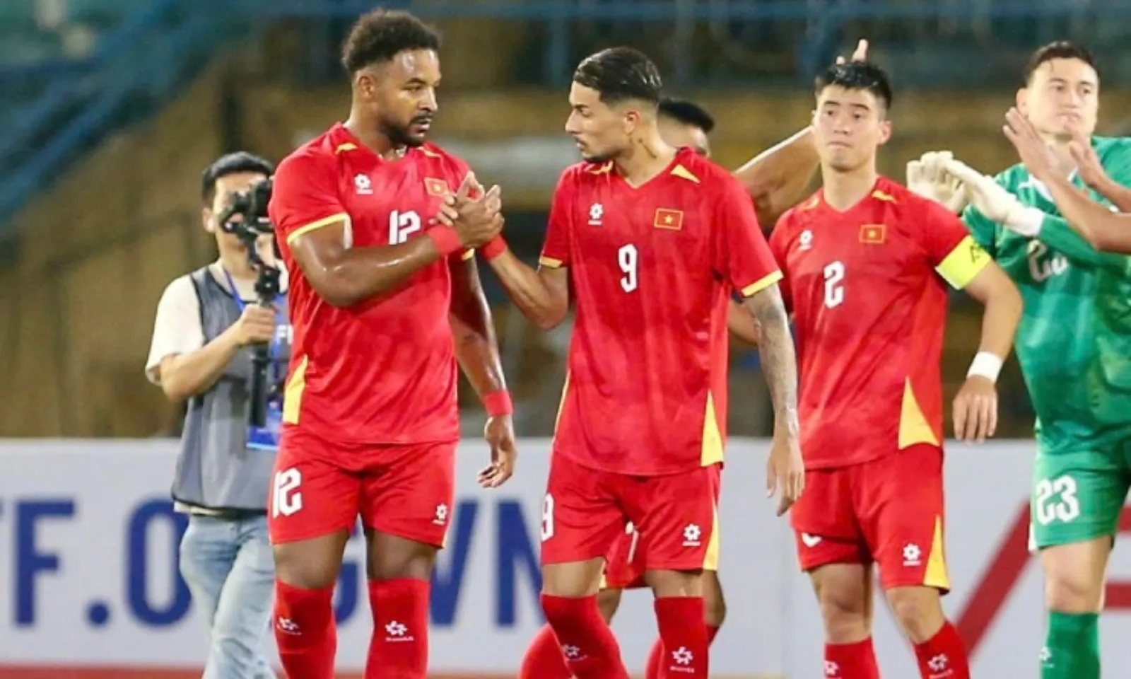 Báo Malaysia: Tuyển Việt Nam gấp đôi sức mạnh Brazil để trả thù