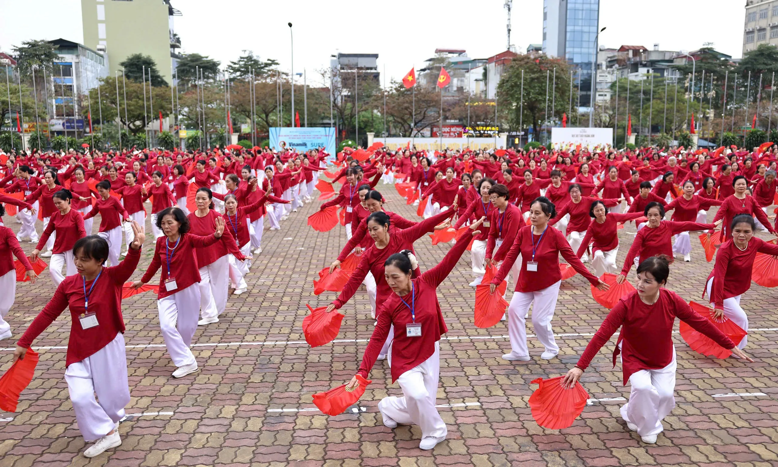 z7643548533663_693acaf0de0b25d1d087463ccb942eb1