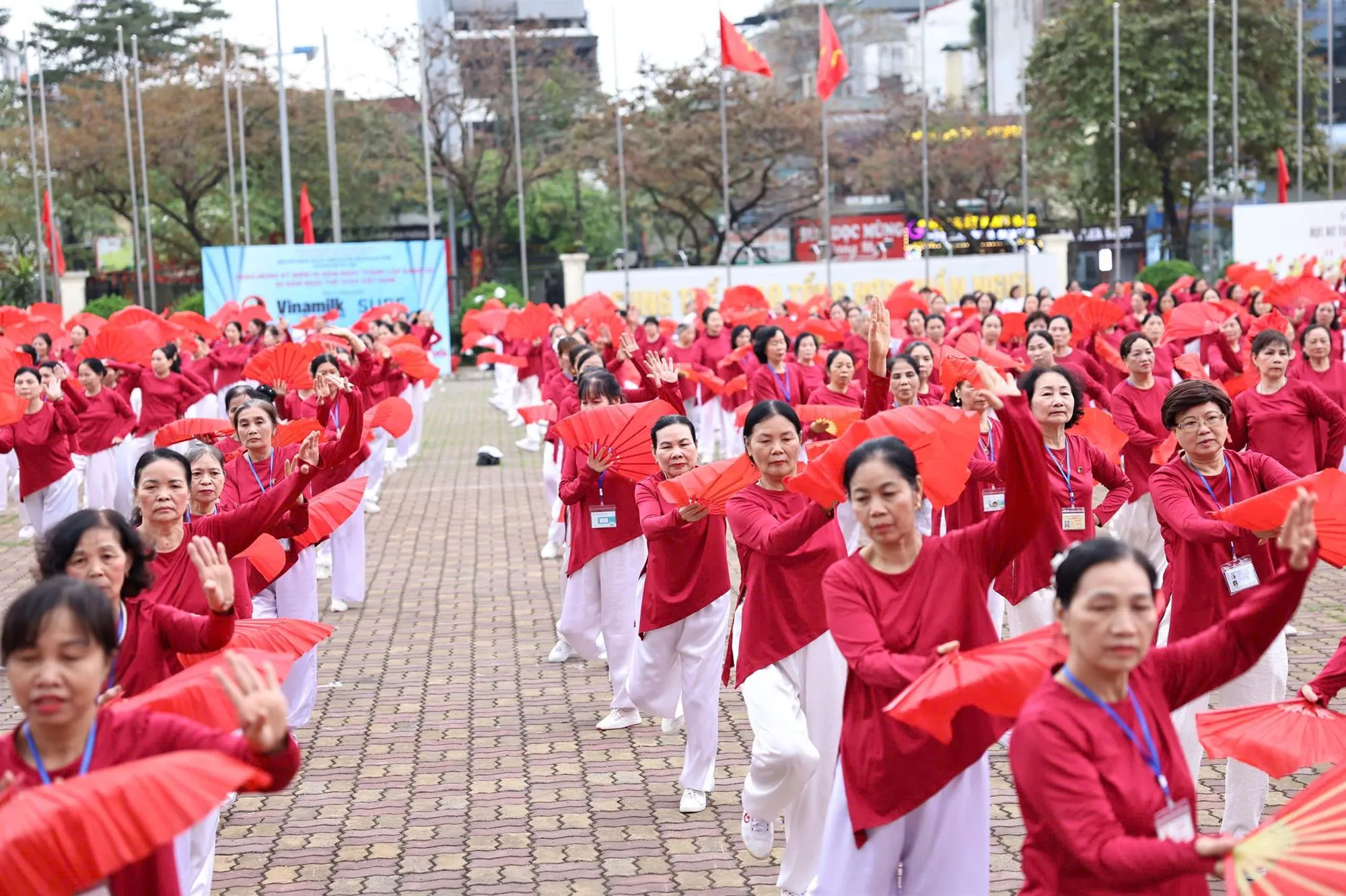 z7643548547538_ccb5cb4b5010156df9319b3b6b774a90