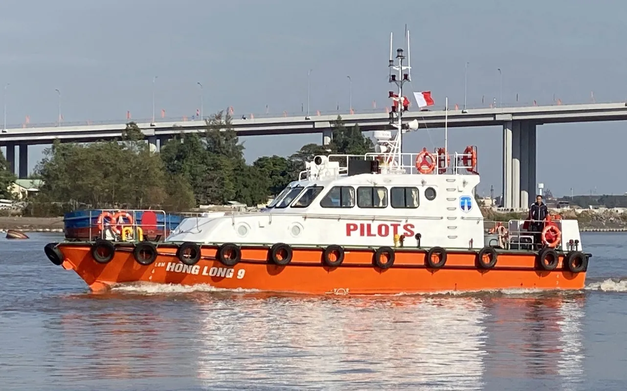 Giảm 10 phí hoa tiêu hàng hải từ 1-4