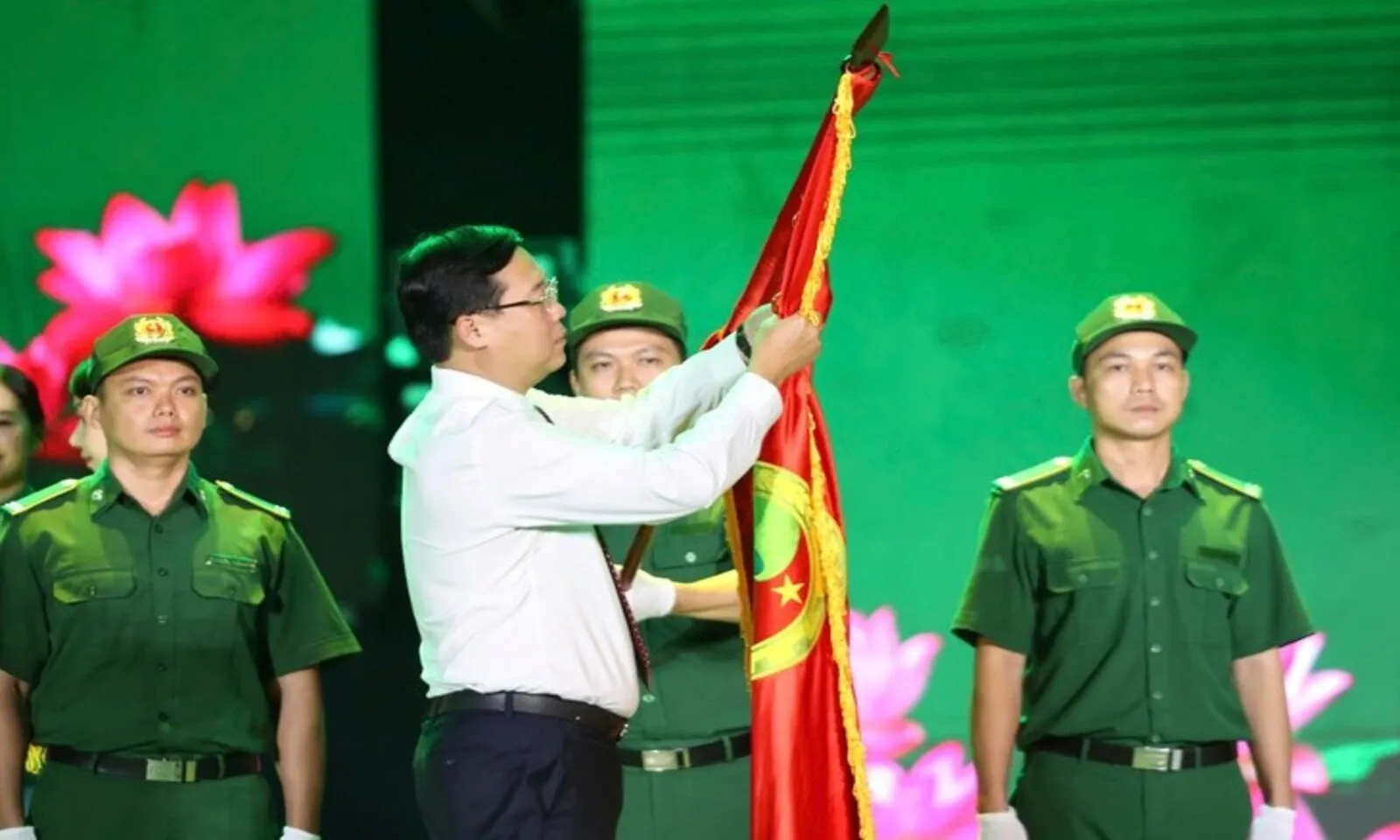 Thanh niên xung phong TPHCM nhận Huân chương Lao động hạng Nhất – Hình 2