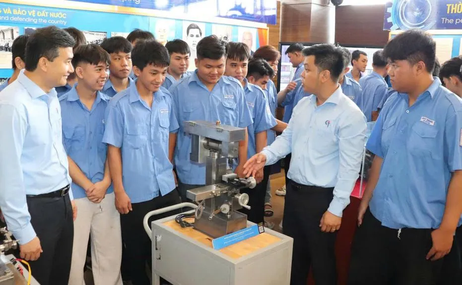 trien-lam-ton-duc-thang-01_20260331091629