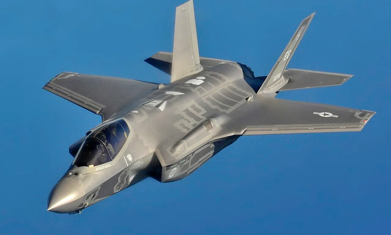 Tiêm kích F-35 Mỹ rơi khi huấn luyện ở Nevada, phi công thoát nạn