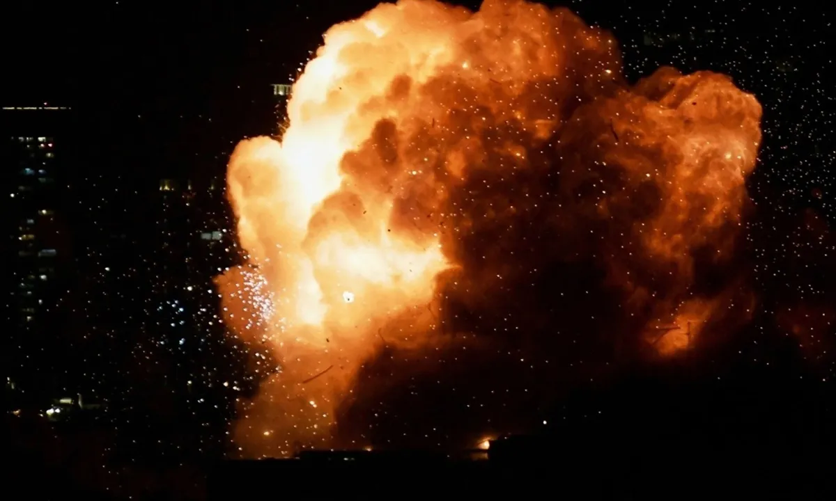 Phòng không Mỹ – Israel bị “thử lửa”: Lộ điểm yếu trước chiến thuật tập kích ồ ạt của Iran