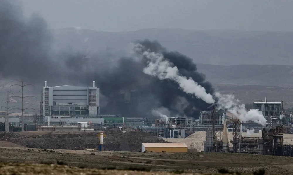 Iran tấn công dữ dội vào Israel và các nước vùng Vịnh