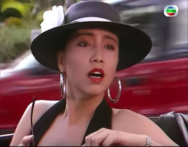 Đặng Thúy Văn bóc trần vết sẹo tuổi thơ: Từ kẻ 'tạm trú' đến đỉnh cao danh vọng 4