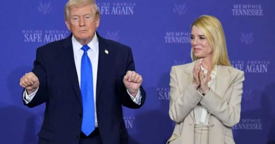 Tổng thống Mỹ Donald Trump sa thải Bộ trưởng Tư pháp Pam Bondi