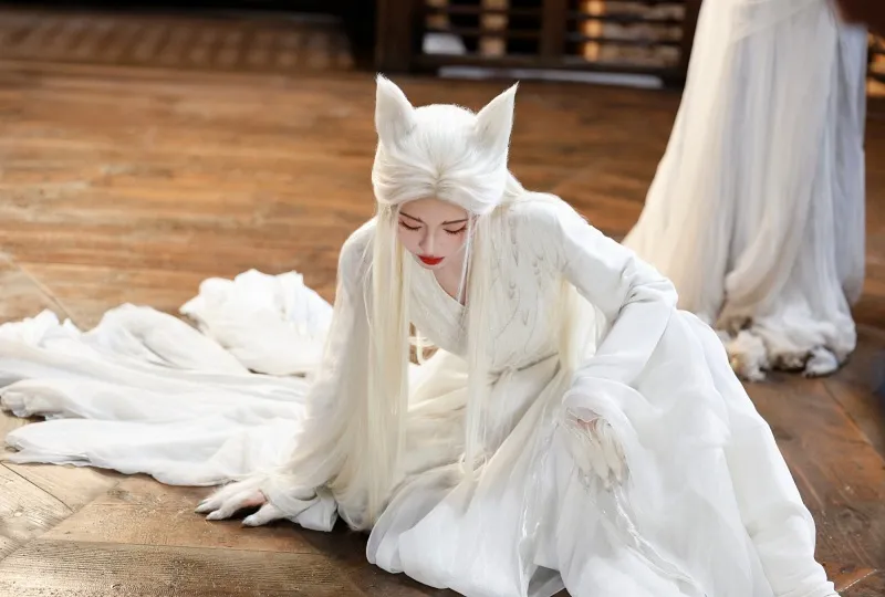 voh-nguyet-lan-y-ky-dep-man-nhan-nhung-nguoc-dai-lo-tai-nguoi-xem-25