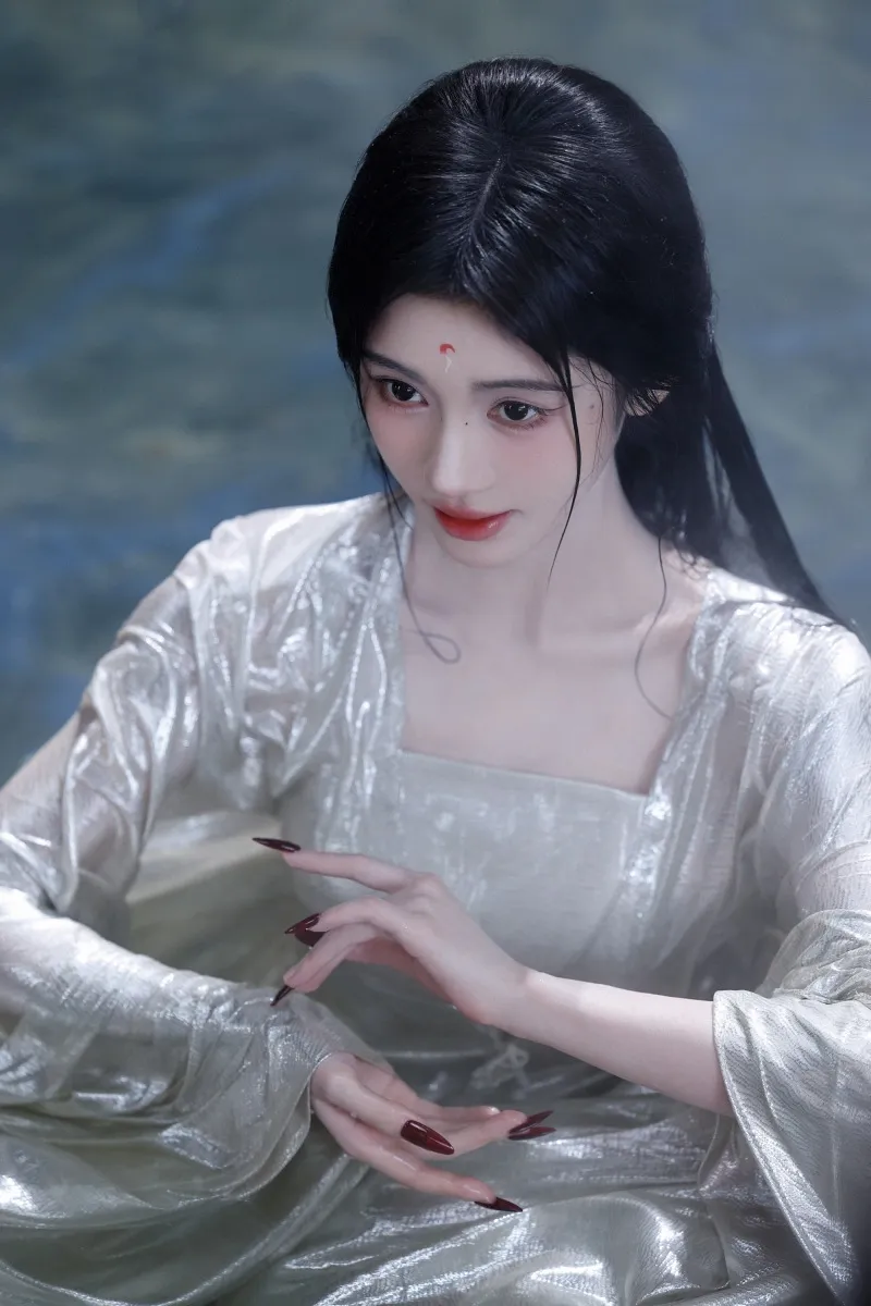 voh-nguyet-lan-y-ky-dep-man-nhan-nhung-nguoc-dai-lo-tai-nguoi-xem-27