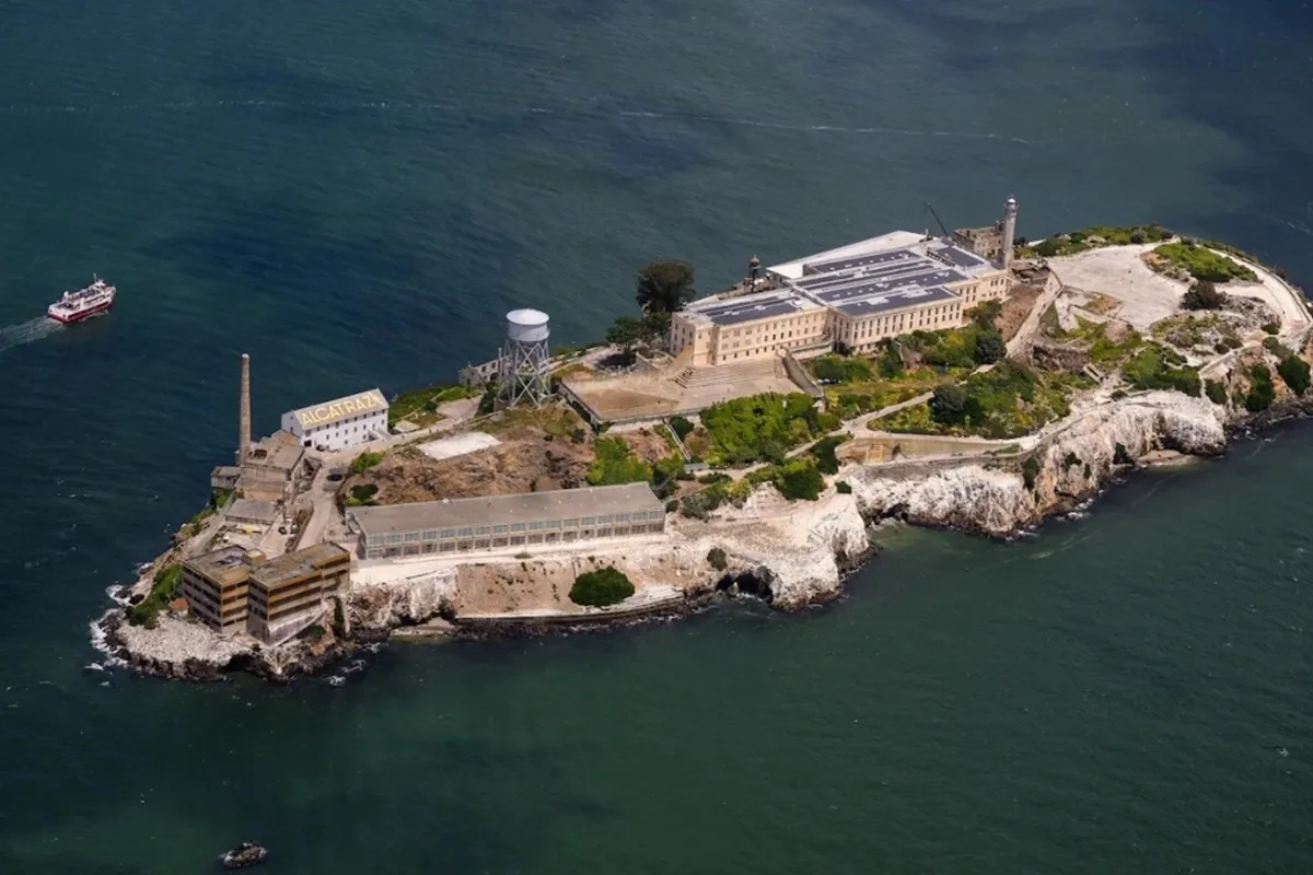 Nhà tù Alcatraz trên đảo cùng tên ở bang California, Mỹ - Ảnh AFP