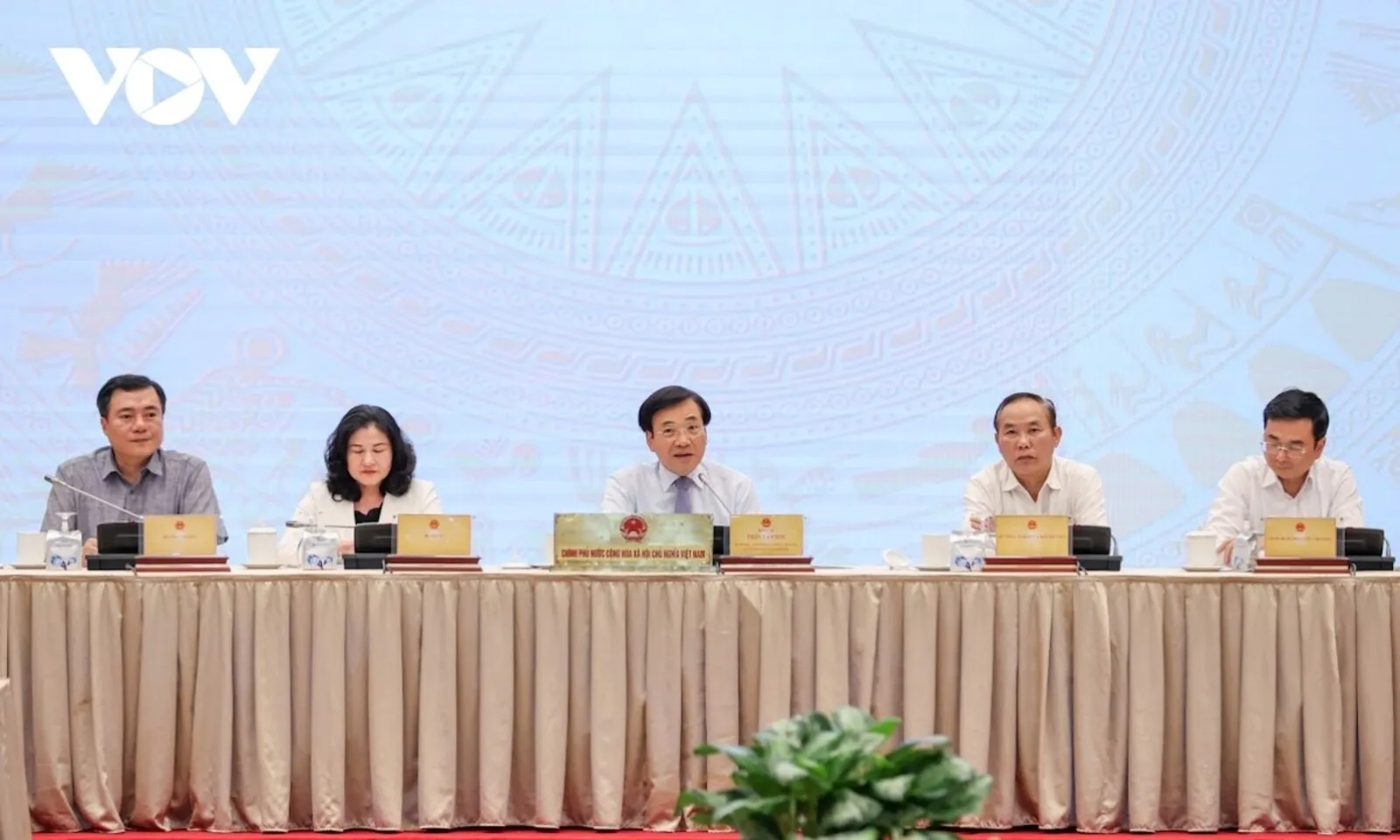 Đảm bảo đủ xăng dầu đến hết tháng 4, quyết không để thiếu điện – Hình 2