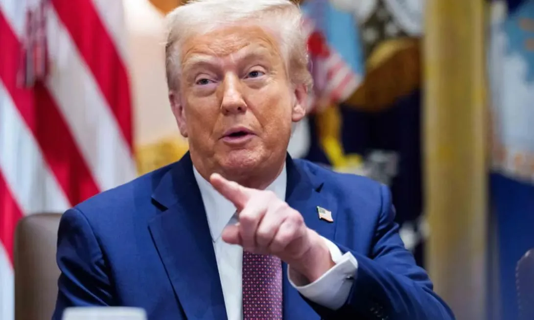 Trump tiết lộ Mỹ từng bí mật gửi vũ khí cho biểu tình Iran 