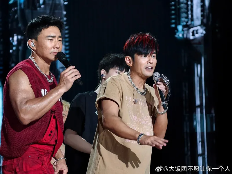 voh-chau-kiet-luan-luoi-bieng-tai-concert-gay-tranh-cai-2