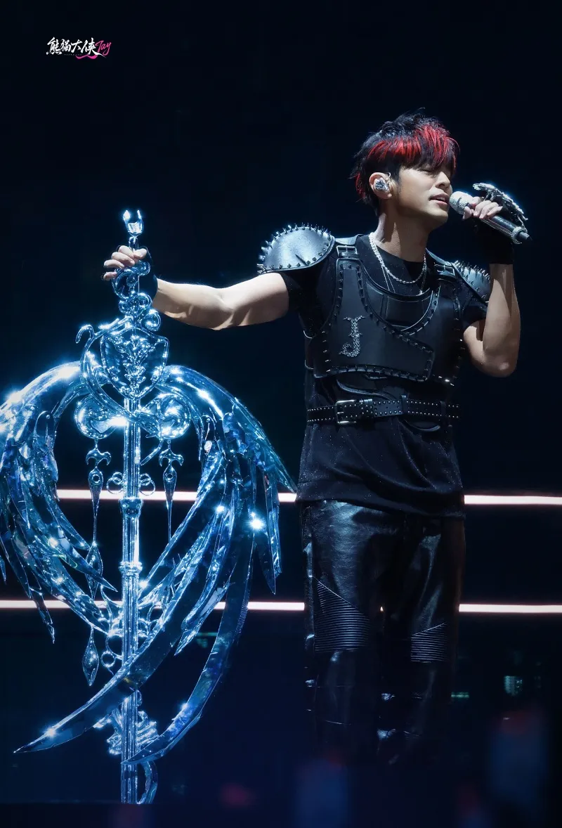 voh-chau-kiet-luan-luoi-bieng-tai-concert-gay-tranh-cai-9