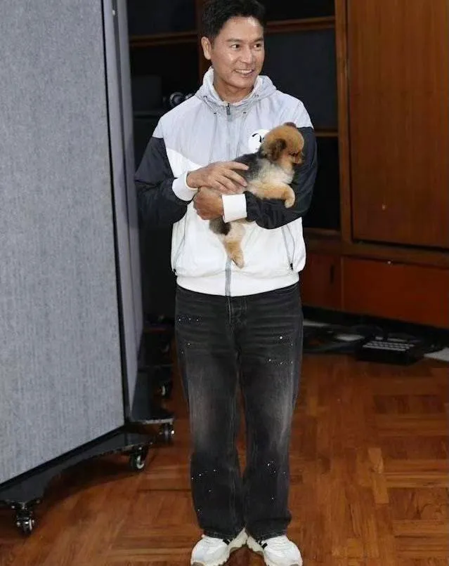 TVB diễn đế Quách Tấn An tiết lộ có thể ngừng đóng phim, tập trung vai trò giám đốc công ty niêm yết 2 TVB diễn đế Quách Tấn An tiết lộ có thể ngừng đóng phim, tập trung vai trò giám đốc công ty niêm yết 2