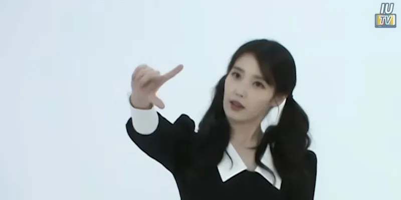 voh-nhan-sac-bat-bien-cua-iu-sau-15-nam-gay-sot-13