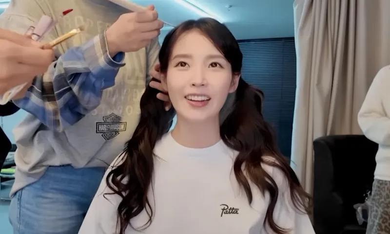 voh-nhan-sac-bat-bien-cua-iu-sau-15-nam-gay-sot-9